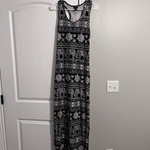 Rue21 Navy Blue and White Elephant Print Racerback Maxi Dress. Read description